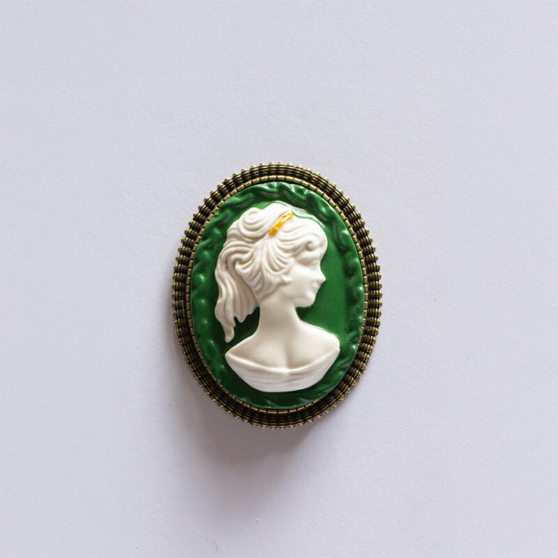 La Belle Olympe - La Naturelle Coiffée - Support Vintage